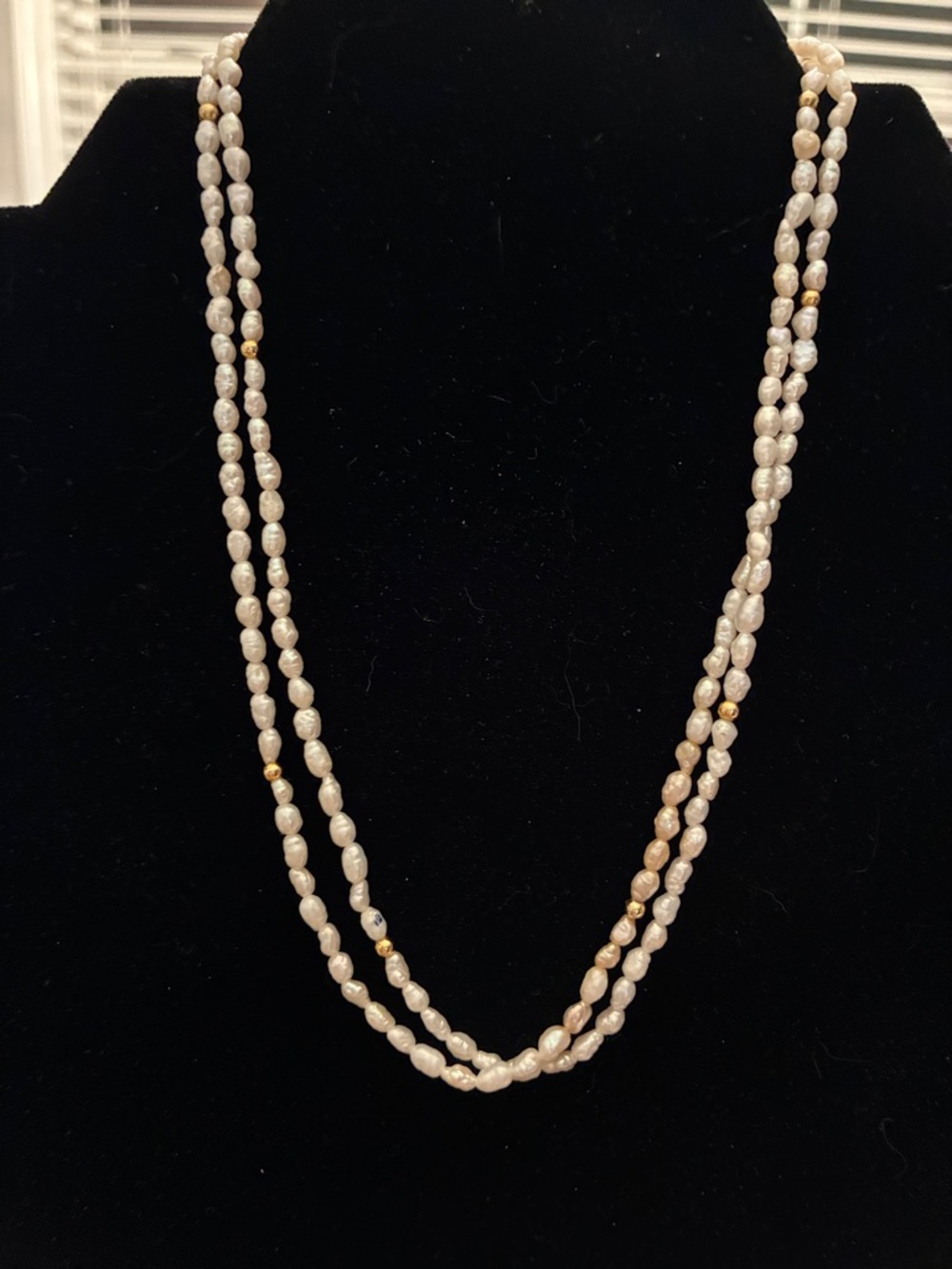 Elegant Double-Strand Pearl Necklace - Cream and Gold